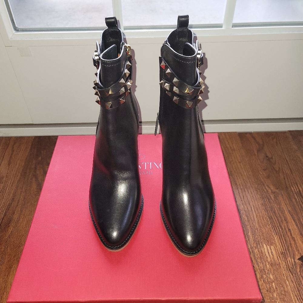 Valentino Garavani Rockstud Wedge Ankle Boots